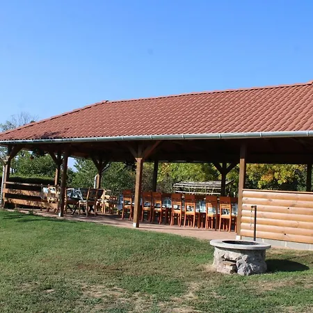Panoráma Vendégház Appartamento *